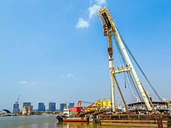 海面漂浮平臺是什么類型的海洋工程設(shè)施？